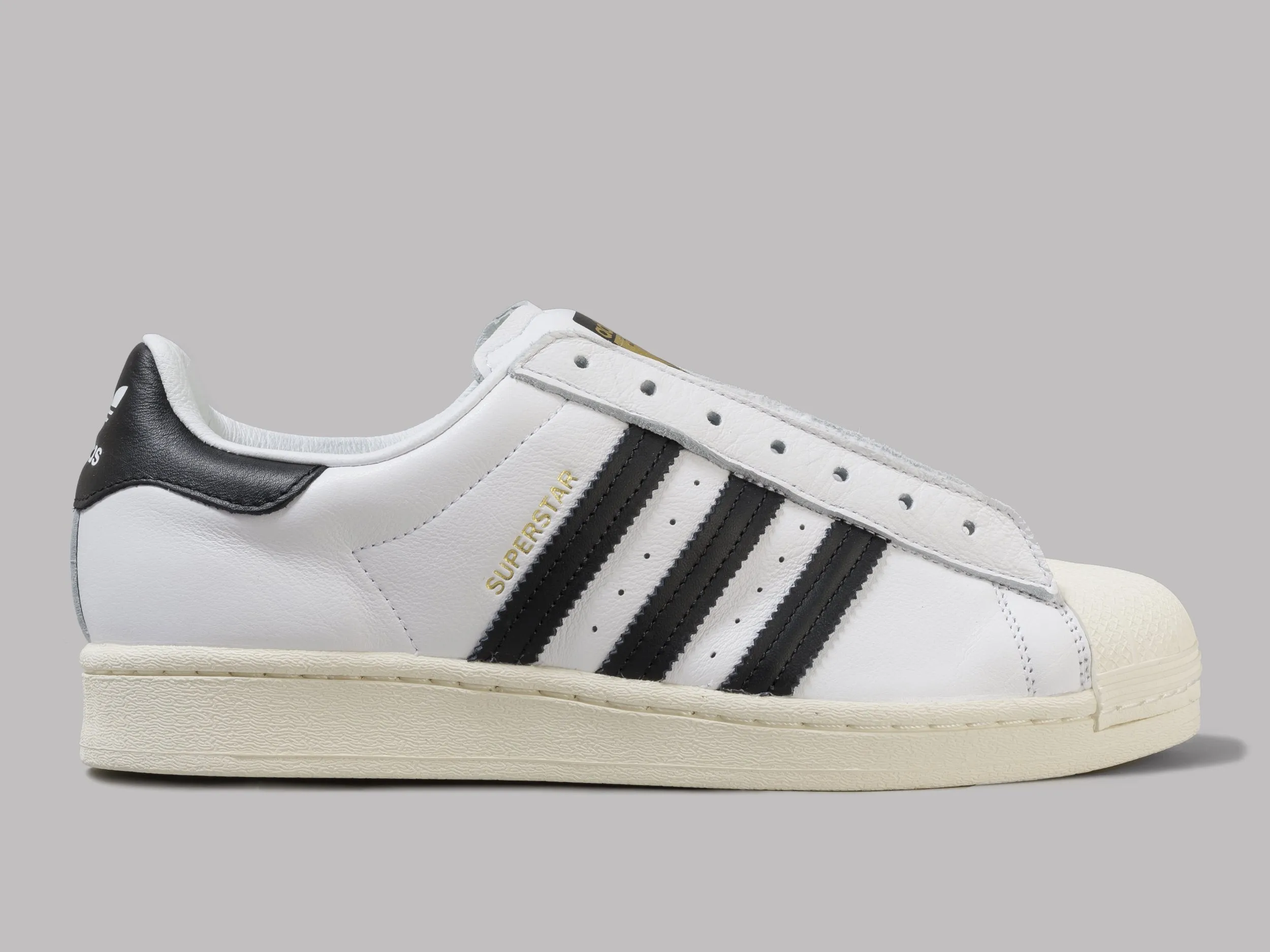 adidas Superstar Laceless Courtside (Ftwr White / Core Black / Gold Met)