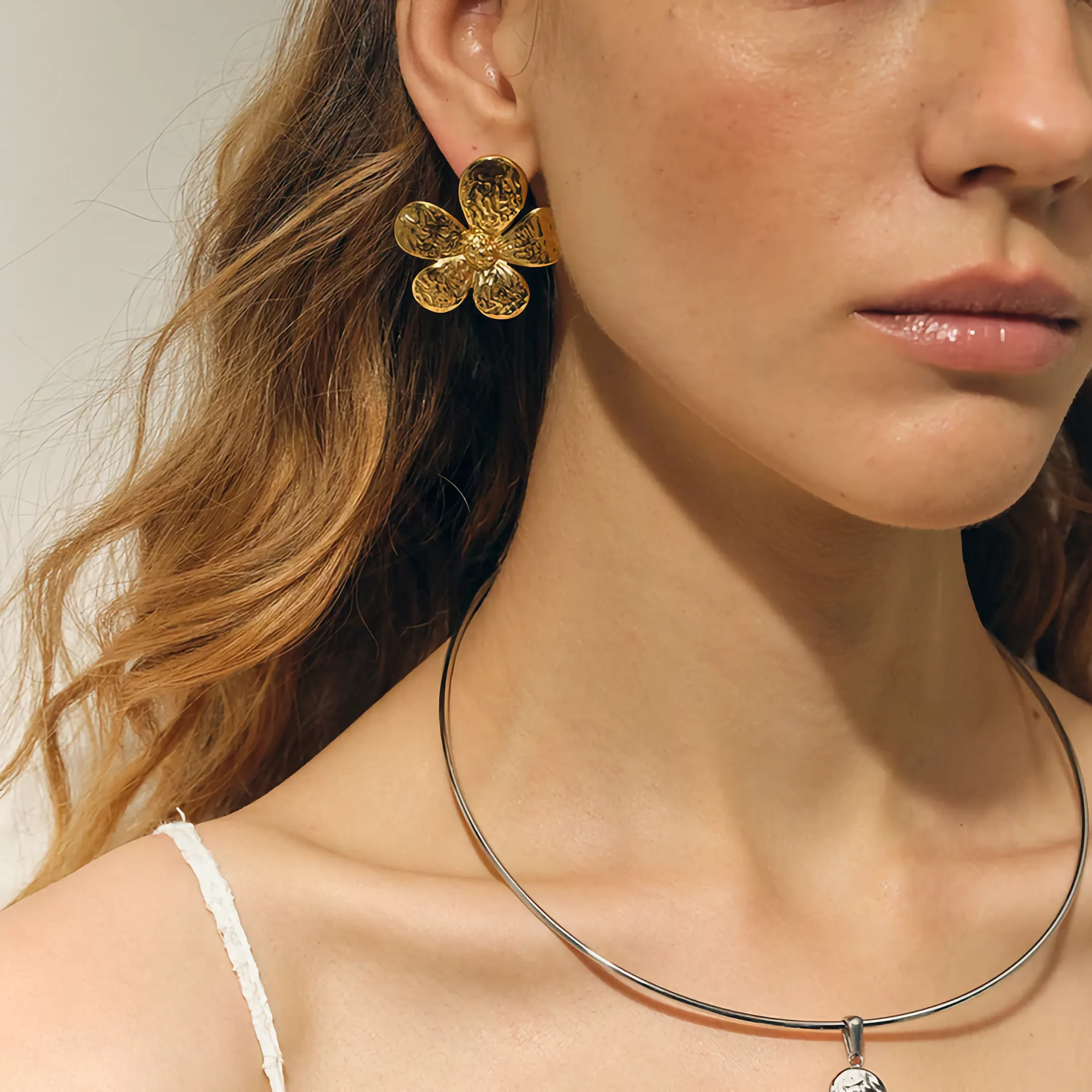 Daisy Gold Earrings