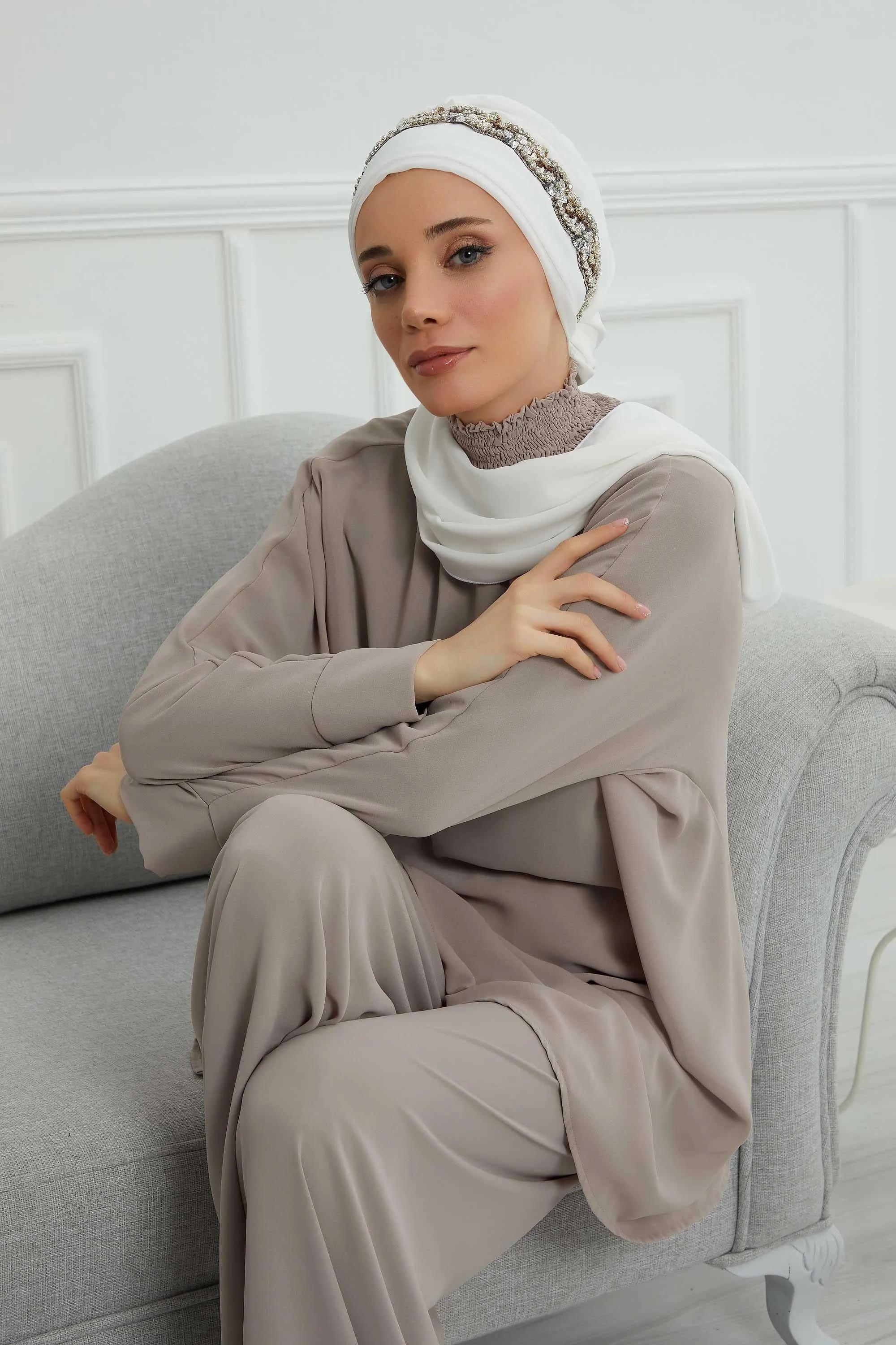 Glamorous Chiffon Instant Turban with Gold & Silver Embellishments, Wedding Instant Turban with Sparkling Headband for Special Events,HT-101