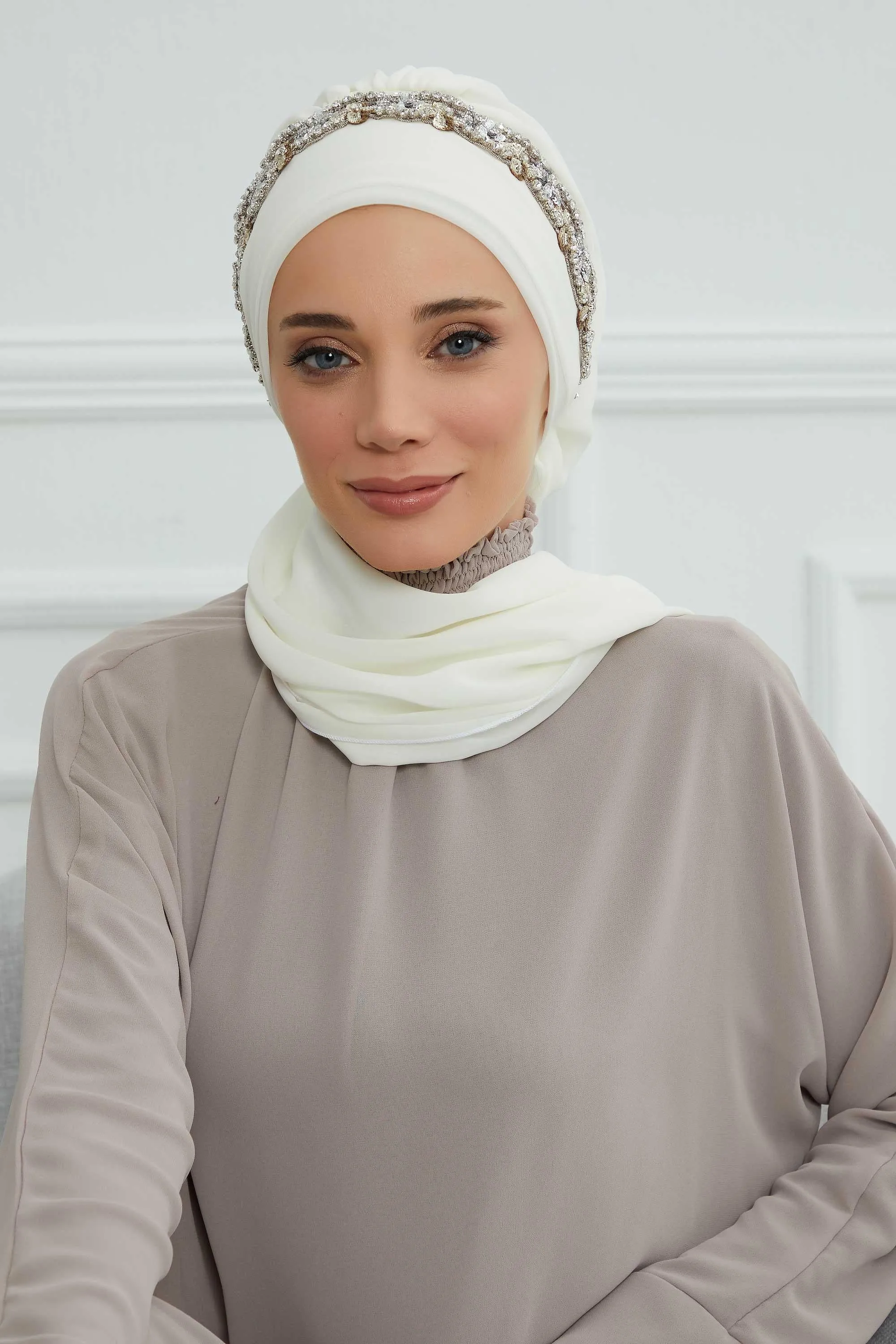 Glamorous Chiffon Instant Turban with Gold & Silver Embellishments, Wedding Instant Turban with Sparkling Headband for Special Events,HT-101