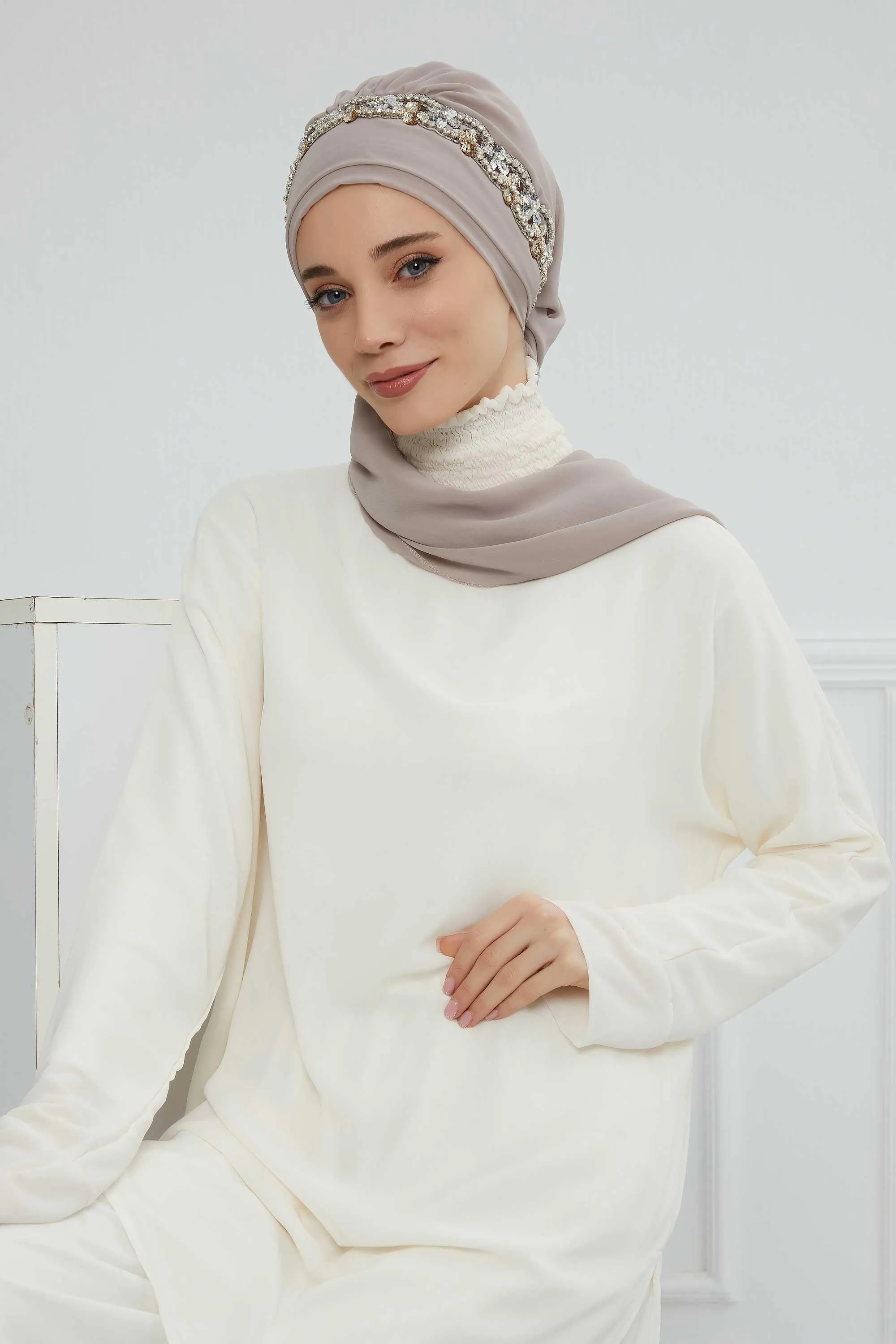 Glamorous Chiffon Instant Turban with Gold & Silver Embellishments, Wedding Instant Turban with Sparkling Headband for Special Events,HT-101