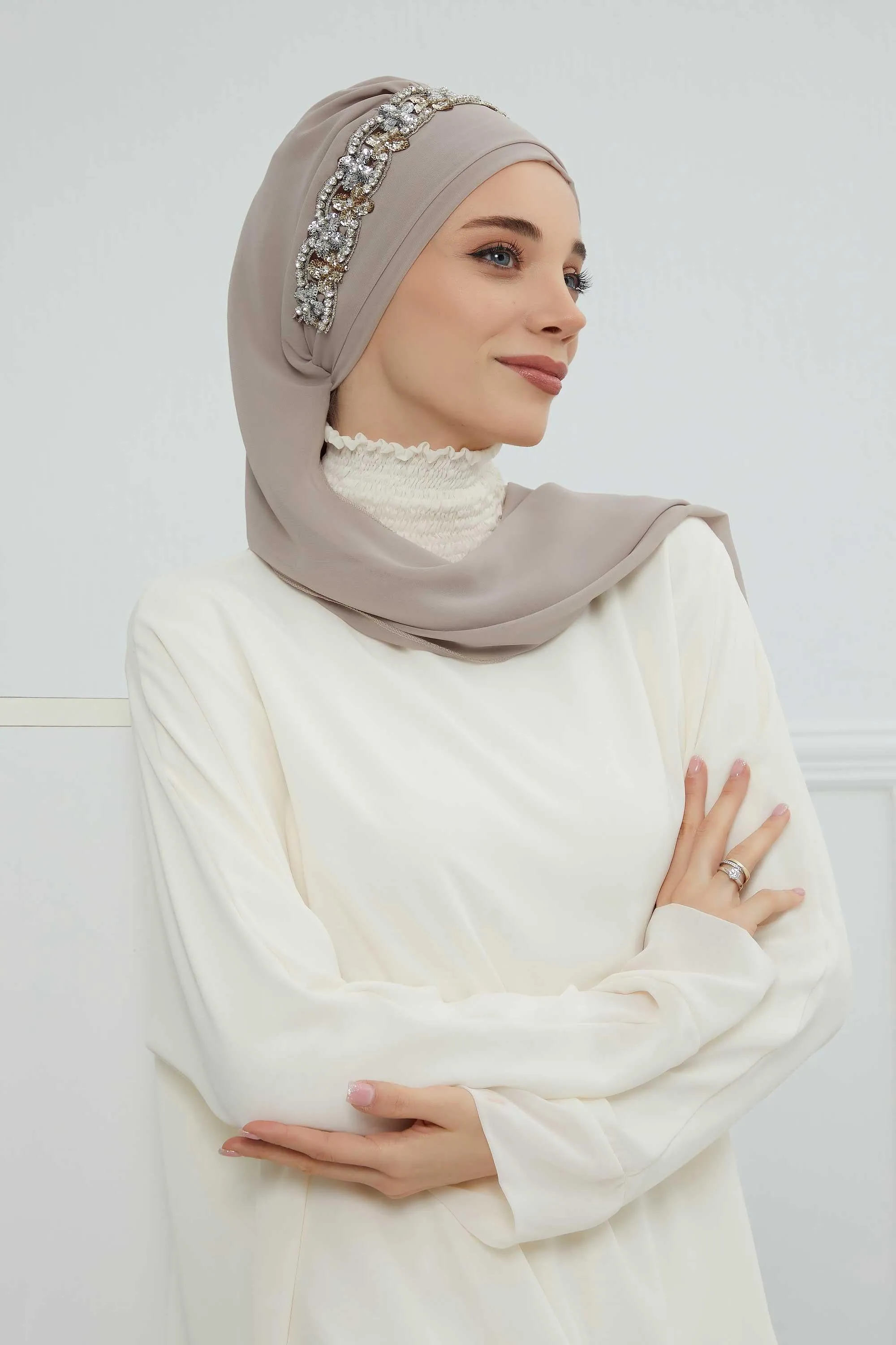 Glamorous Chiffon Instant Turban with Gold & Silver Embellishments, Wedding Instant Turban with Sparkling Headband for Special Events,HT-101