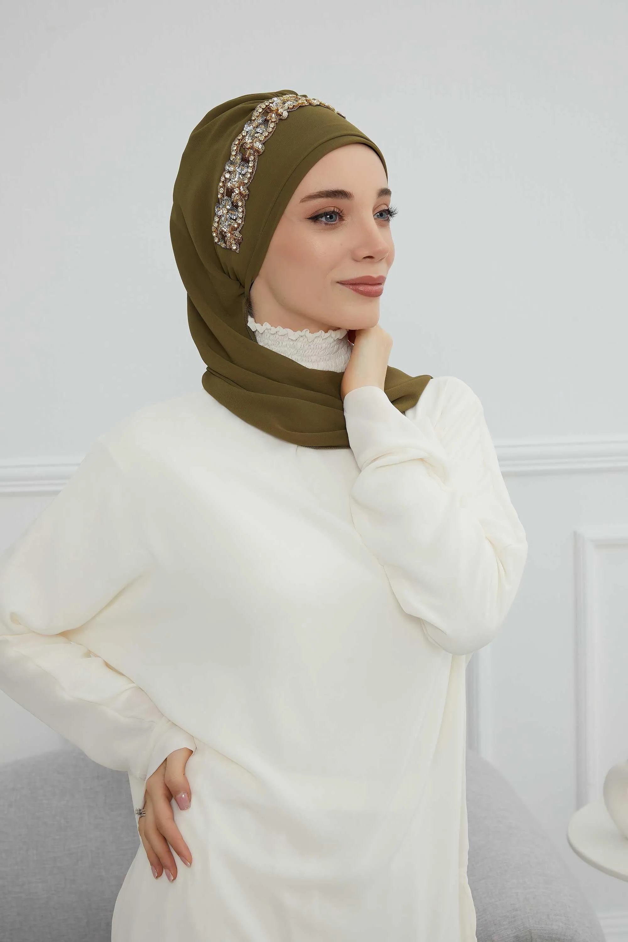 Glamorous Chiffon Instant Turban with Gold & Silver Embellishments, Wedding Instant Turban with Sparkling Headband for Special Events,HT-101