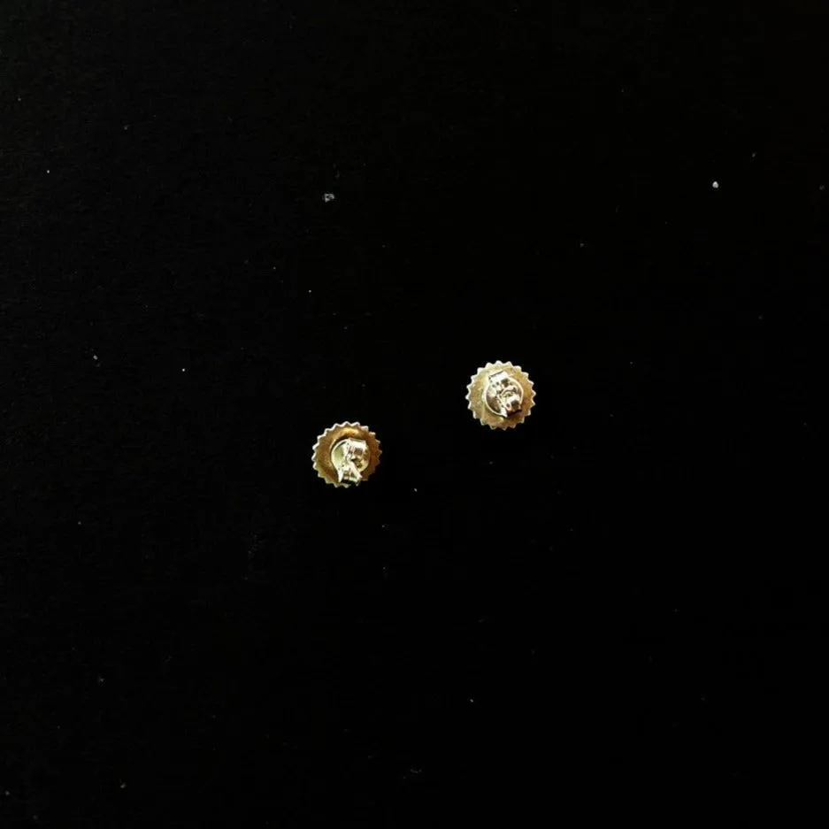 Gul studs