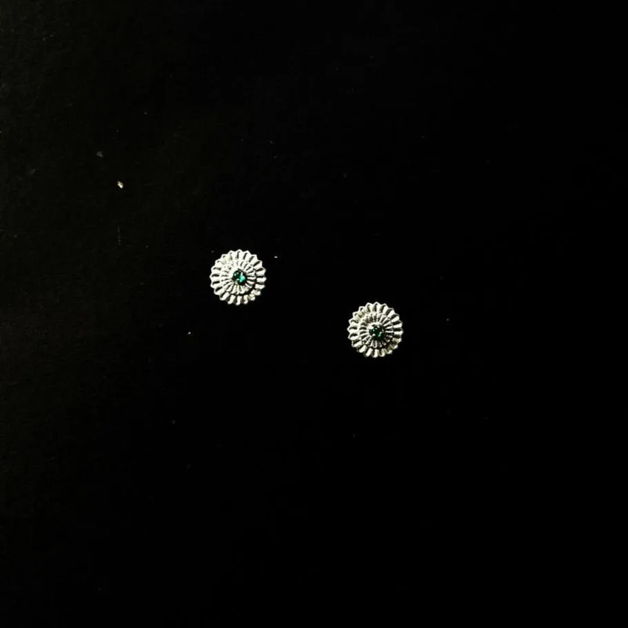 Gul studs