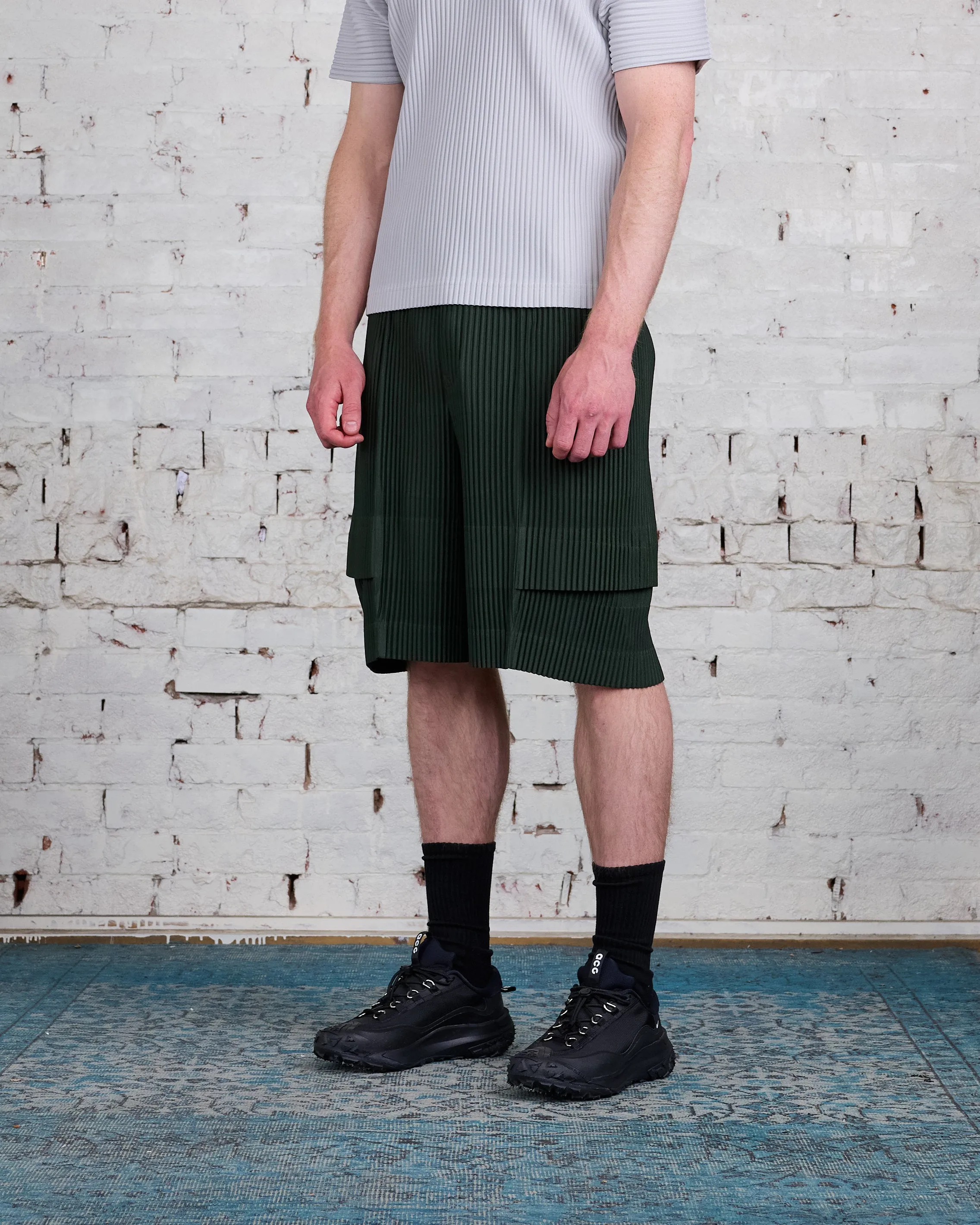 HOMME PLISSÉ ISSEY MIYAKE Pleats June Cargo Short Deep Green