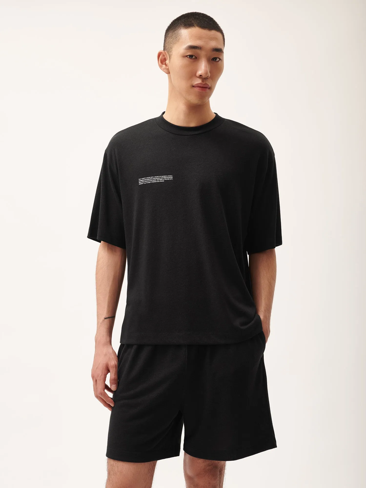 Mens DNA Frutfiber T-Shirt—black