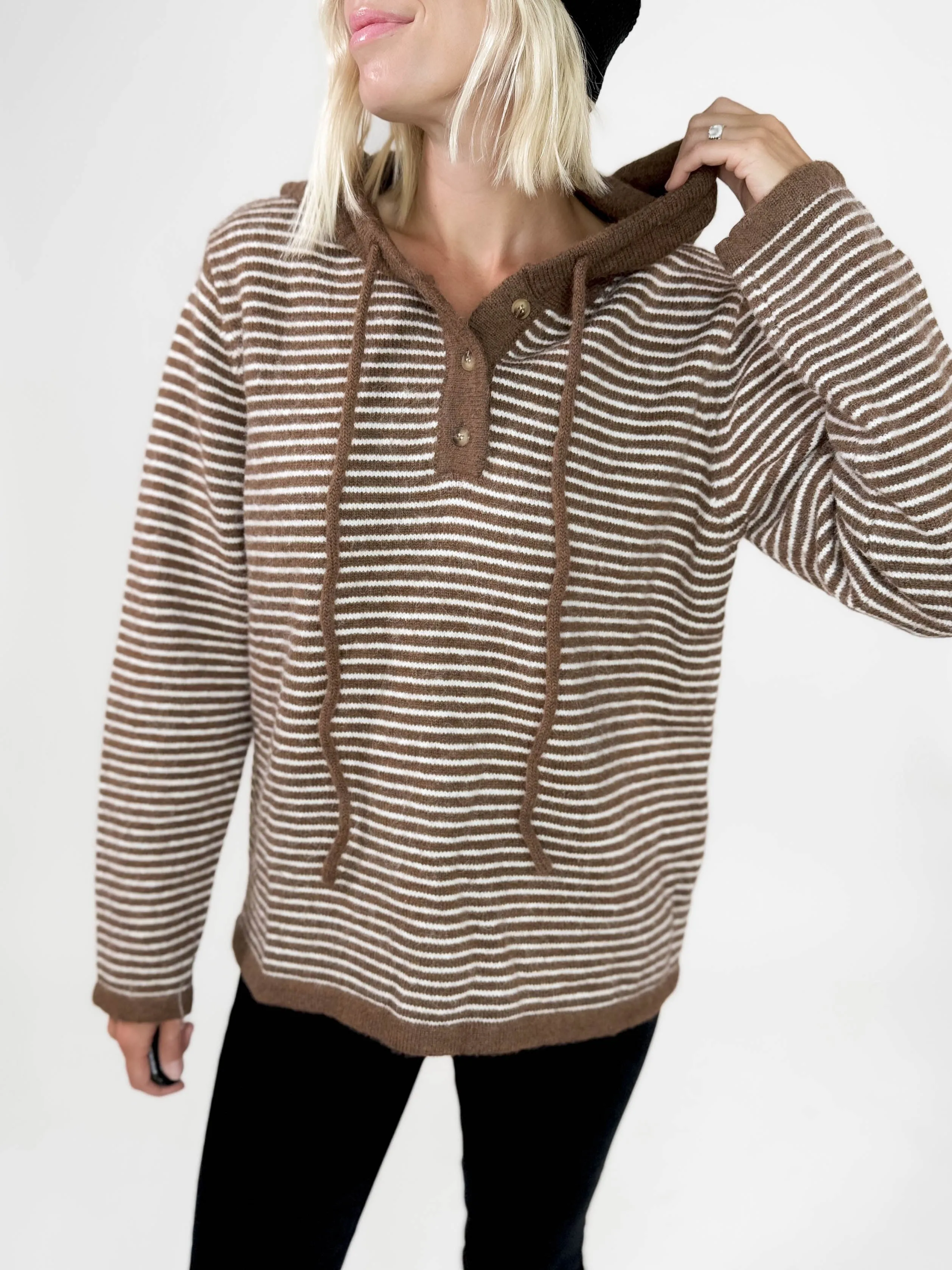Robson Henley Sweater- MOCHA/CREAM